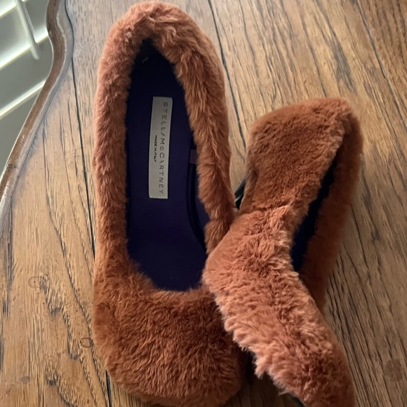 Stella McCartney Ryder Shaggy Faux Fur Heels Pumps Shoes 38.5 New - Picture 3 of 13